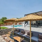 Terra Secreta Luxury Villas
