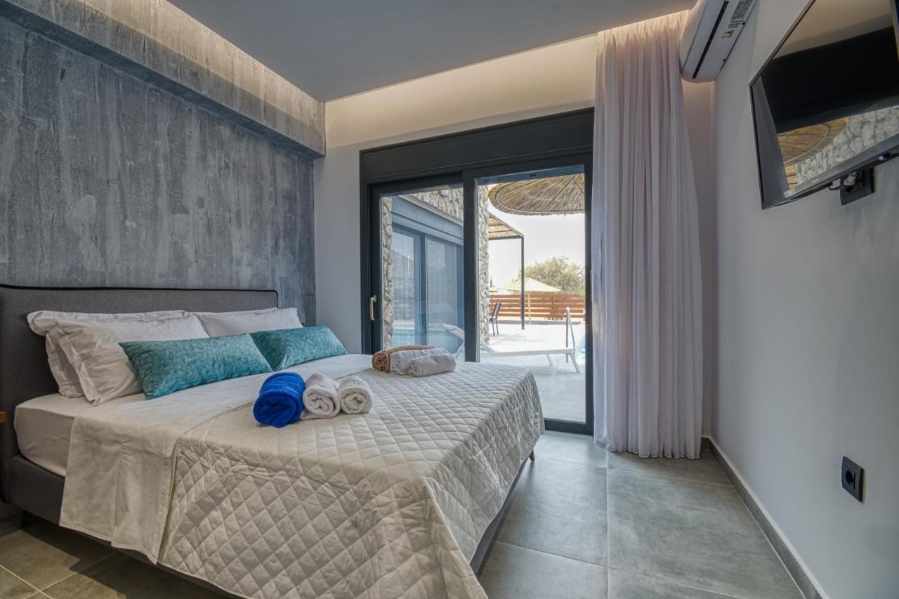 Terra Secreta Luxury Villa *